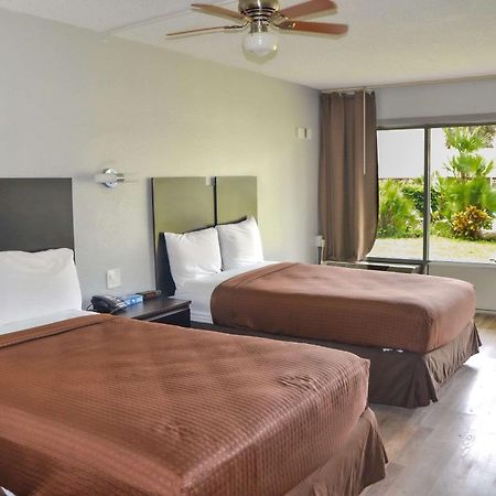 Rodeway Inn Sun City Center Luaran gambar