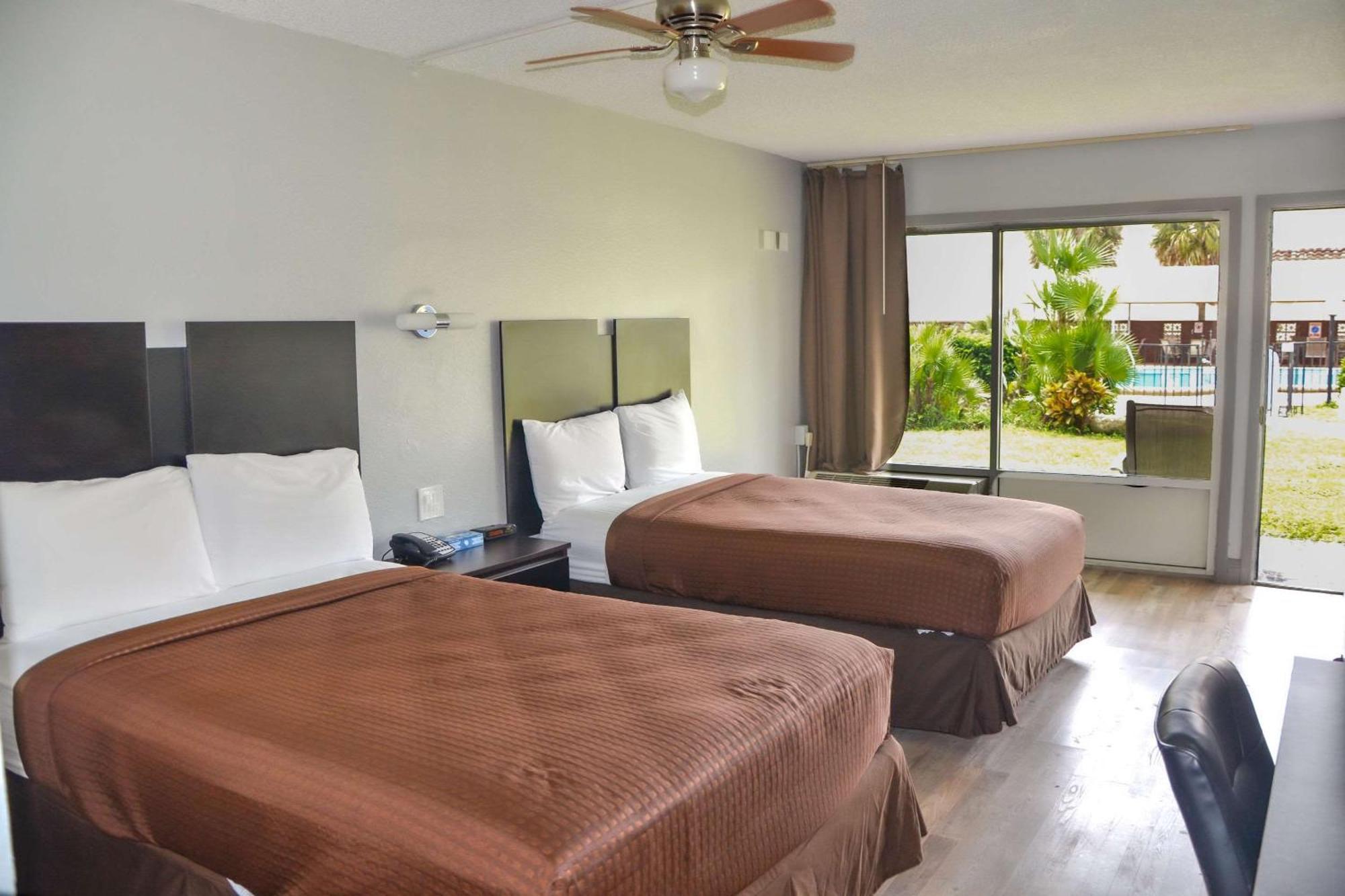 Rodeway Inn Sun City Center Luaran gambar